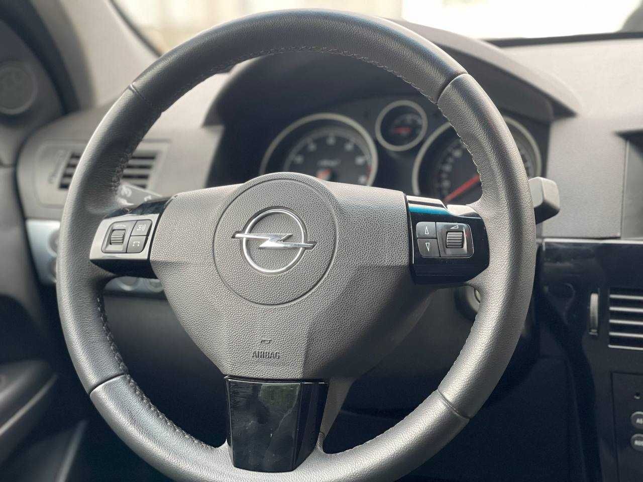 Opel Astra 2010 Газ/Бензин, 1.6 л