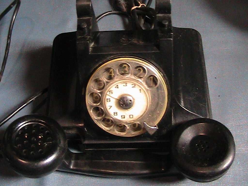 Телефон старинный бакелит. Корпус древнего магнитофона Всё СССР