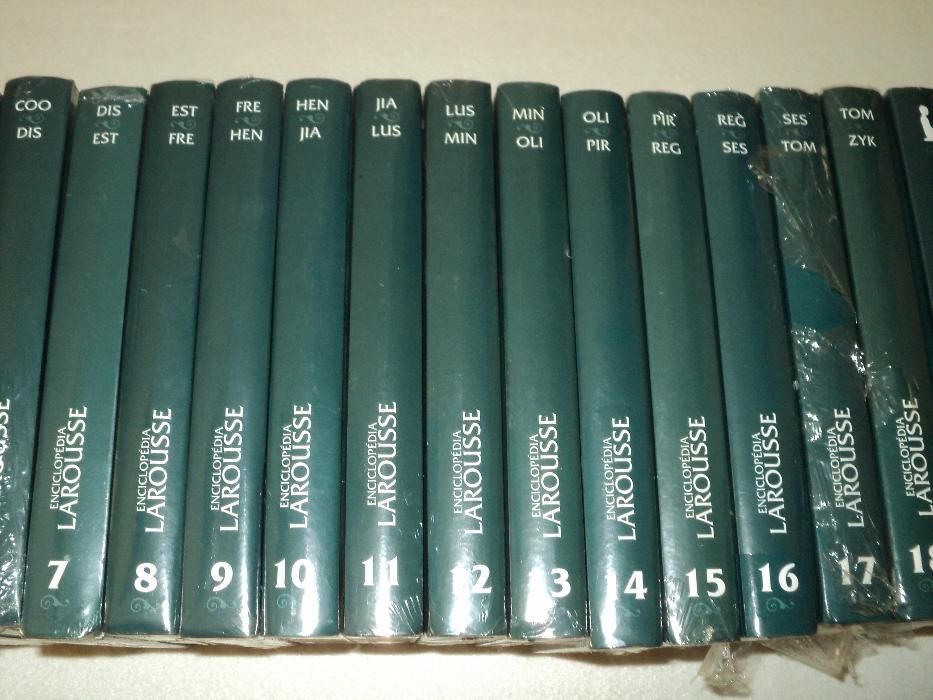 Enciclopédia Larousse (Cor Verde) colecção 18 Livros