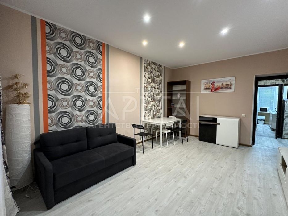 Продаж 3к квартири в центрі, 67м2 вул. Б. Хмельницького Шевченківський