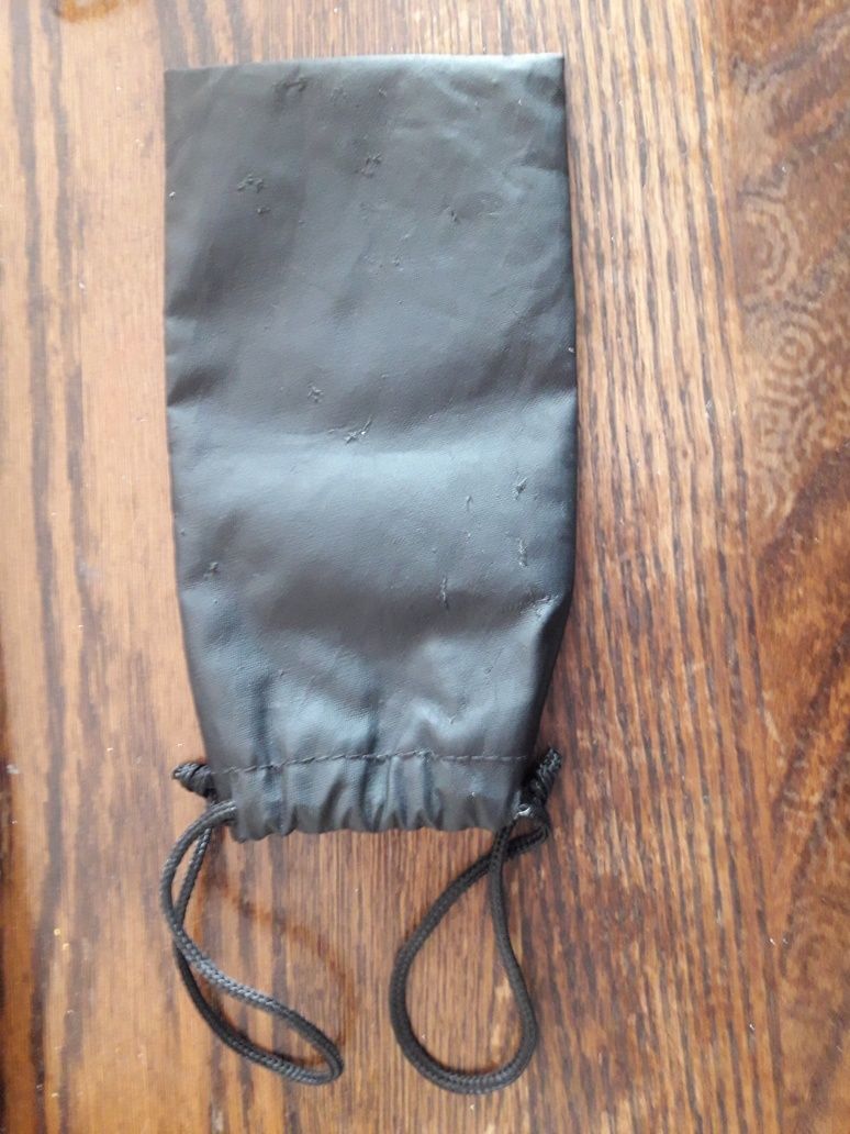 Etui na okulary dwie sztuki