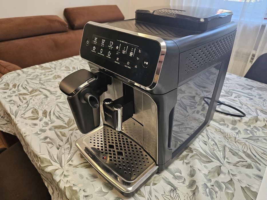 Ekspres do kawy Philips Lattego EP3246 po konserwacji, 100% sprawny