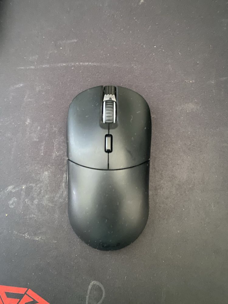 Newskill arakne elite como novo