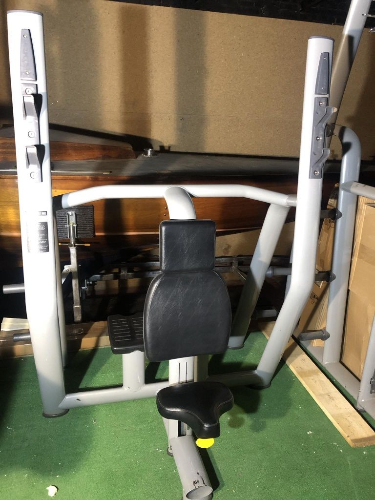 Ławka na barki do wyciskania jak Technogym # wysyłka