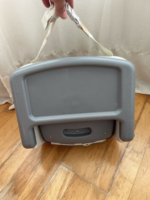 Cadeira de refeições portátil