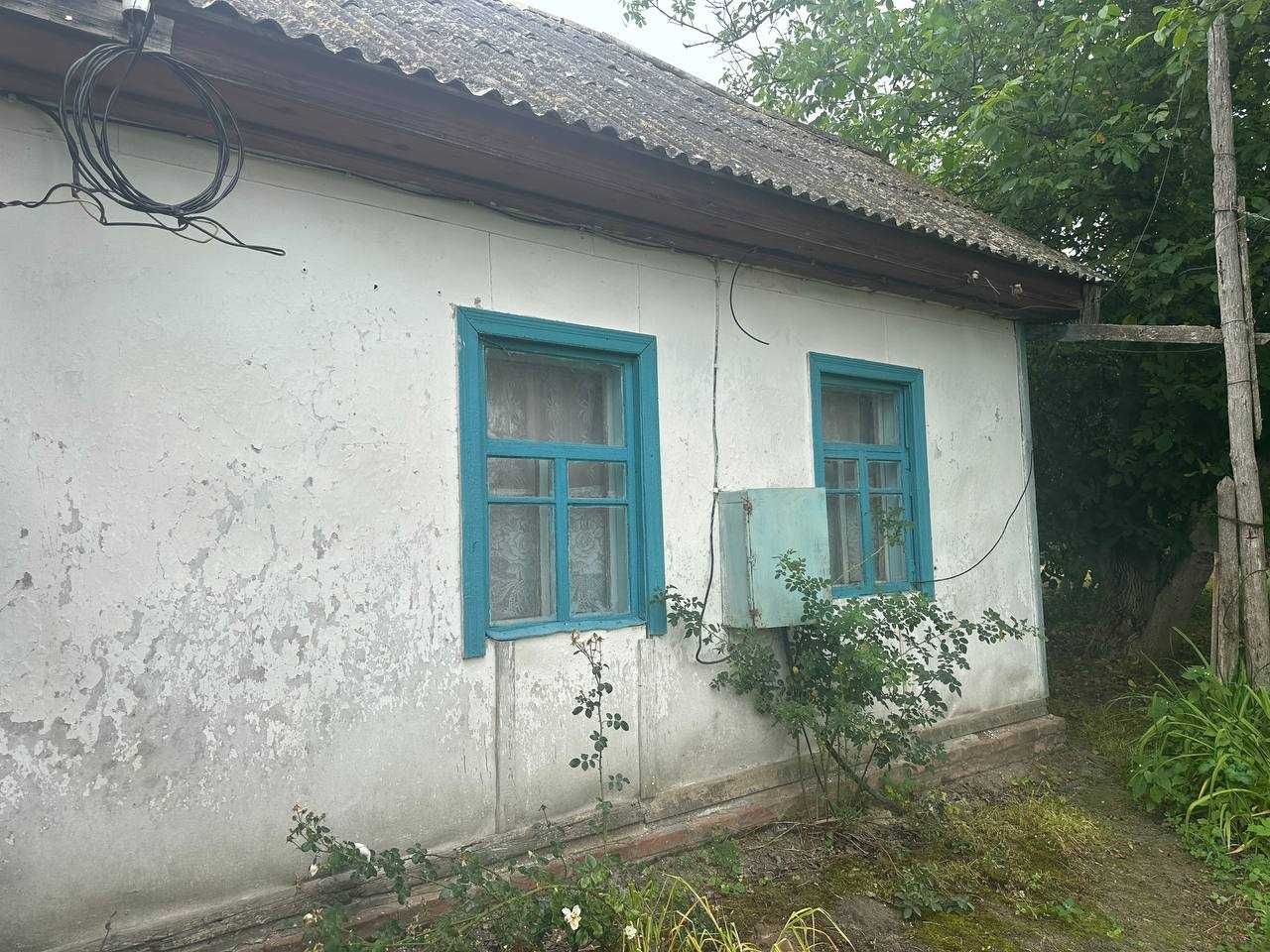 Продаж будинку  під реконструкцію 62 м2 45 соток з виходом до озера