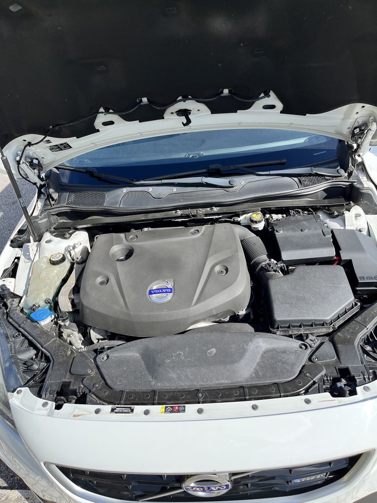 Volvo V40 D4 R Design 190cv