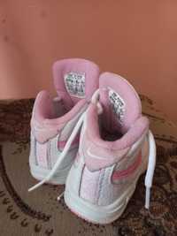 Buty dla dziewczynki r. 21.5 cm