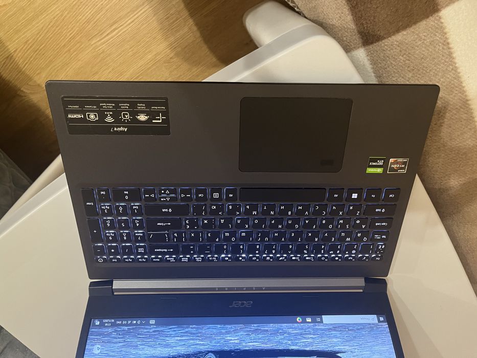 Потужний ігровий ноутбук Acer Aspire 7 (Ryzen 5 6ядер, GTX 1650)