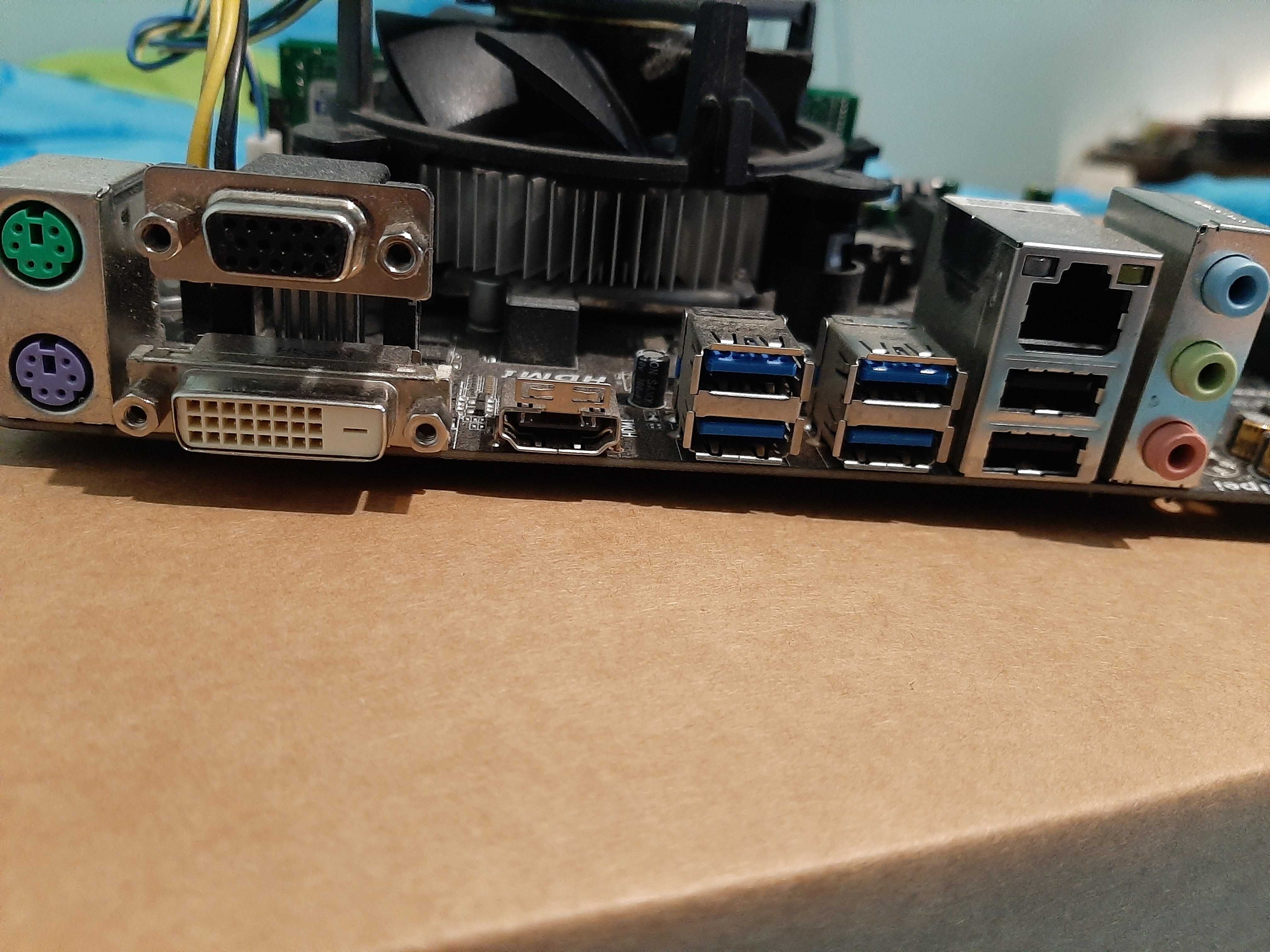 ZESTAW Płyta Gigabyte GA-H81M-S2H, CPU i5-4590, RAM 8 gb