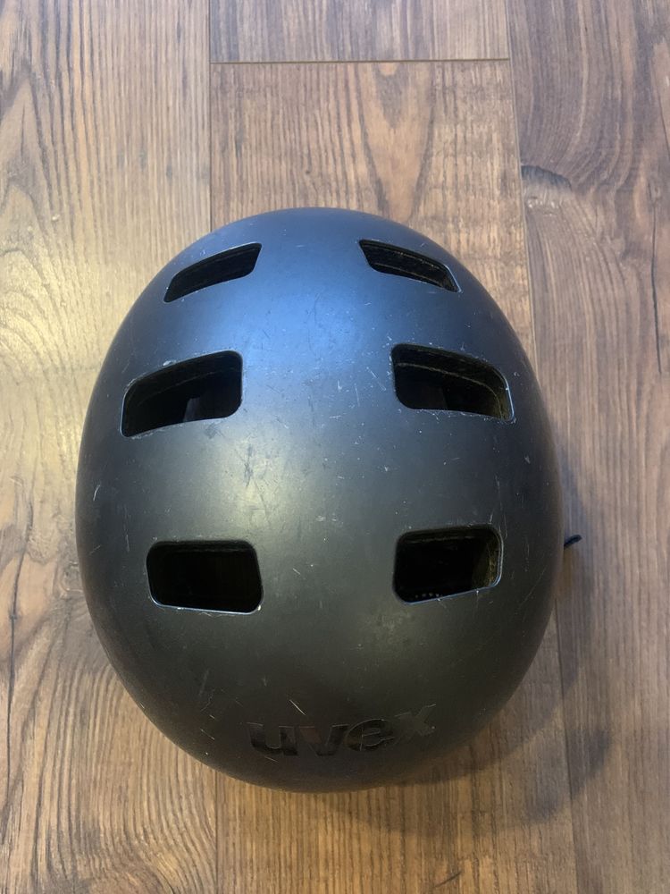 Kask rowerowy Uvex City orzeszek