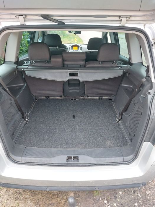 Opel zafira 2010 1.7 dtj 7 osób