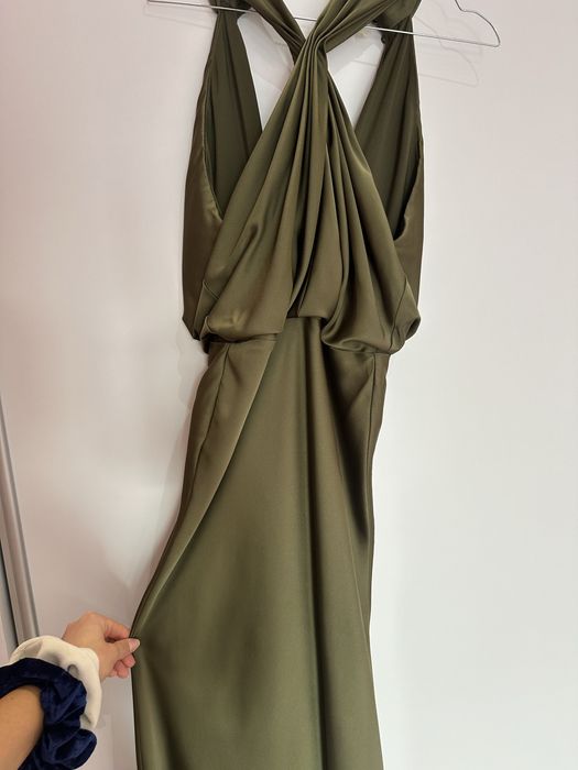 Sukienka na studniówkę maxi asos khaki