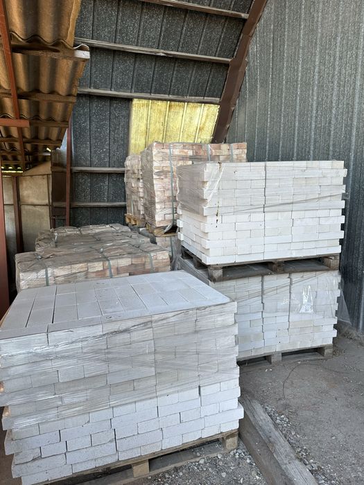 Продам Кірпіч селікатний та вогнетривкий