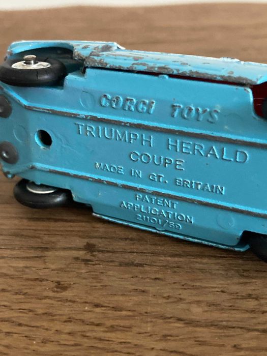 Corgi Toys 231 Triumph Herald Coupe