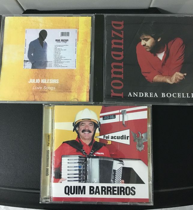Conjunto de CDS de música, originais