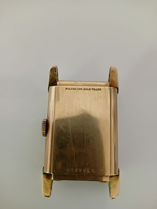 Złoty zegarek bulova zabytek