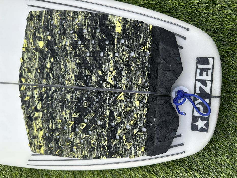 Prancha Surf Gremlin Pyzel 5’7”