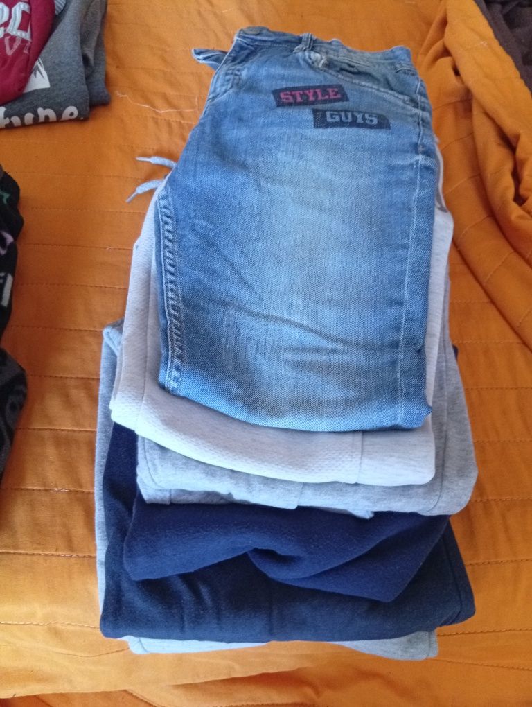 Lote de roupa para rapaz