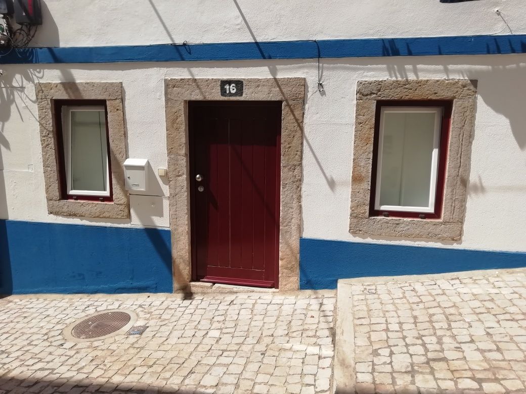 t1 Sesimbra 40 metros da praia