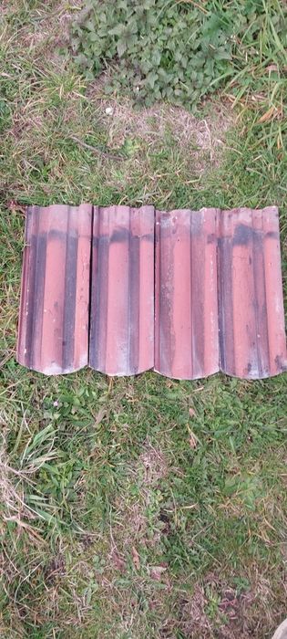 Dachówka cena za 10 sztuk poniemiecka ceramiczna