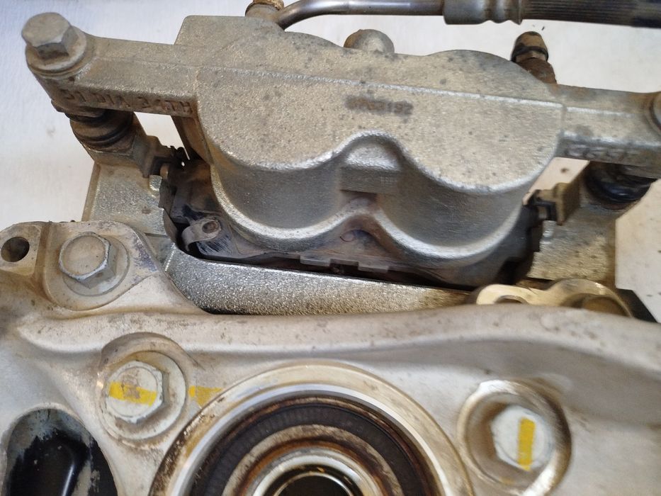 Zwrotnica piasta lewa przednia Ford Ranger VI z 2023