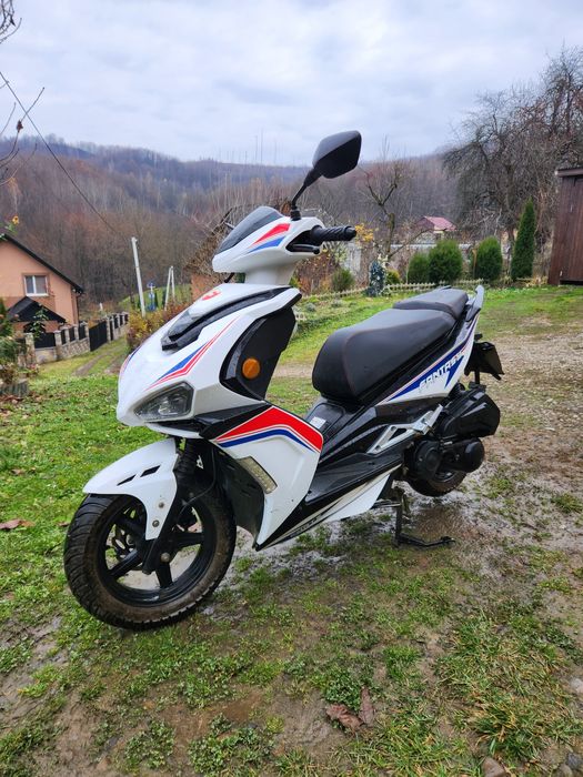 Скутер Forte Fantasy 125