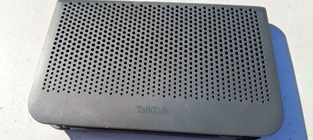 Kompletny ,sprawny router wifi TalkTalk