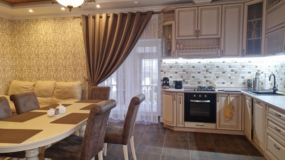 Сдам сучасний будинок в м .Обухів