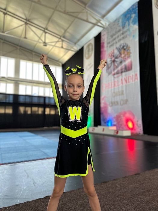 Танцювальні костюми на замовлення , карнавальні костюми, форма з лого