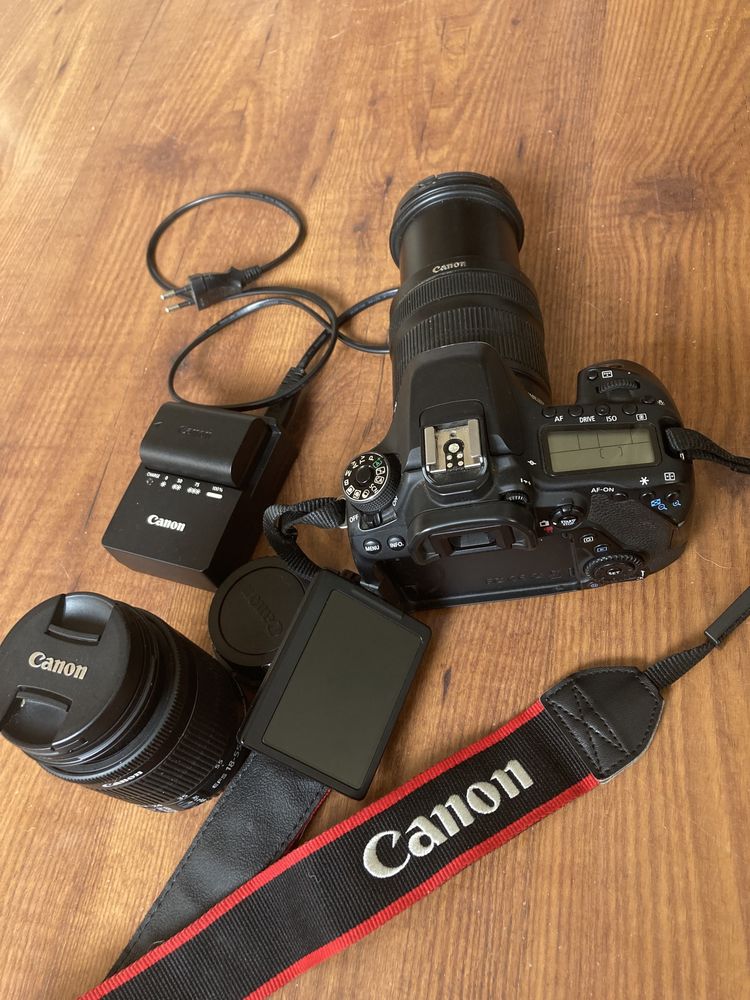 Camera Canon EOS 80D c/2 lentes em otimo estado