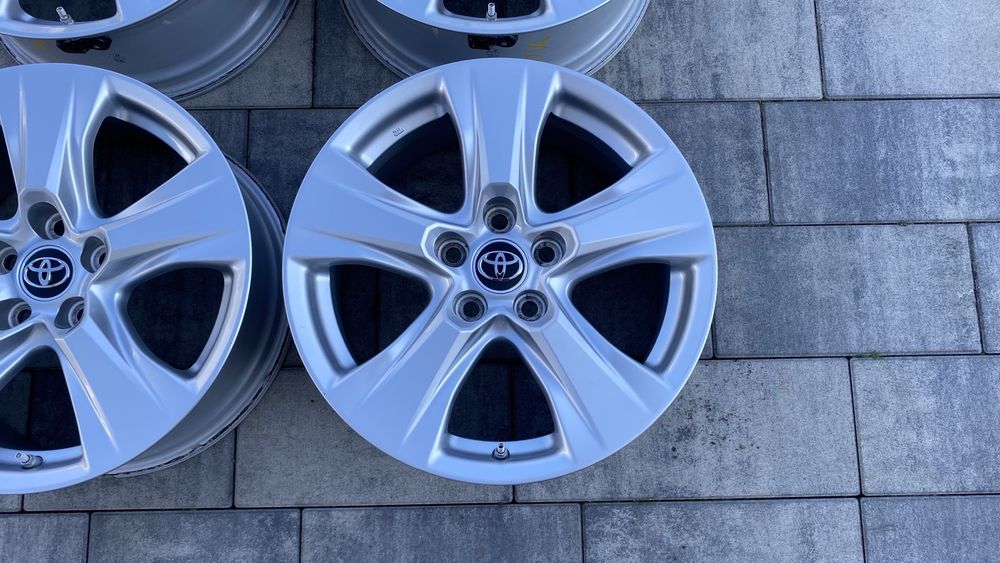 Felgi aluminiowe Toyota RAV4 V gen 5x114,3 17 cali czujniki TPMS