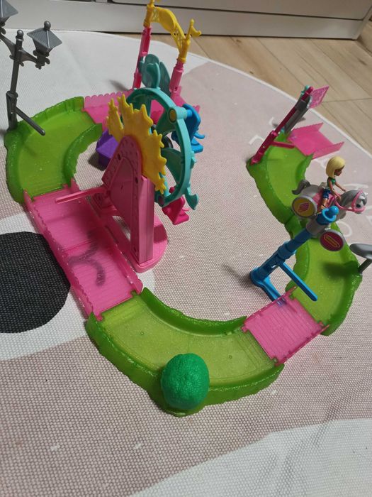 Barbie zestaw Wesołe Miasteczko chodzący koń