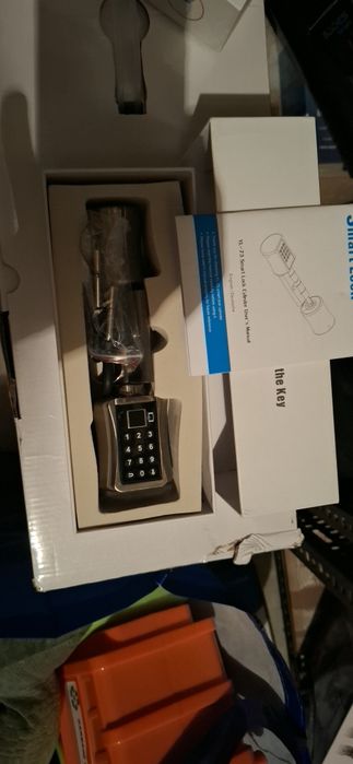 Elektroniczny zamek do drzwi Eseesmart – odcisk palca / kod /