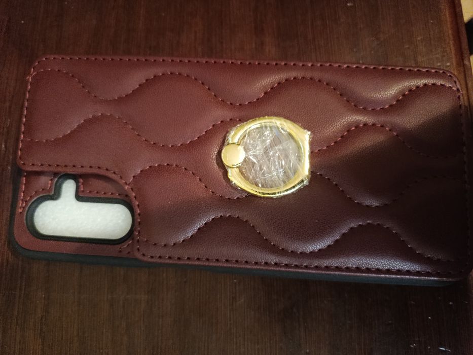 Etui na telefon nowy