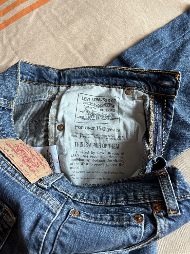 Calça >. Levi”s. Em excelente estado .