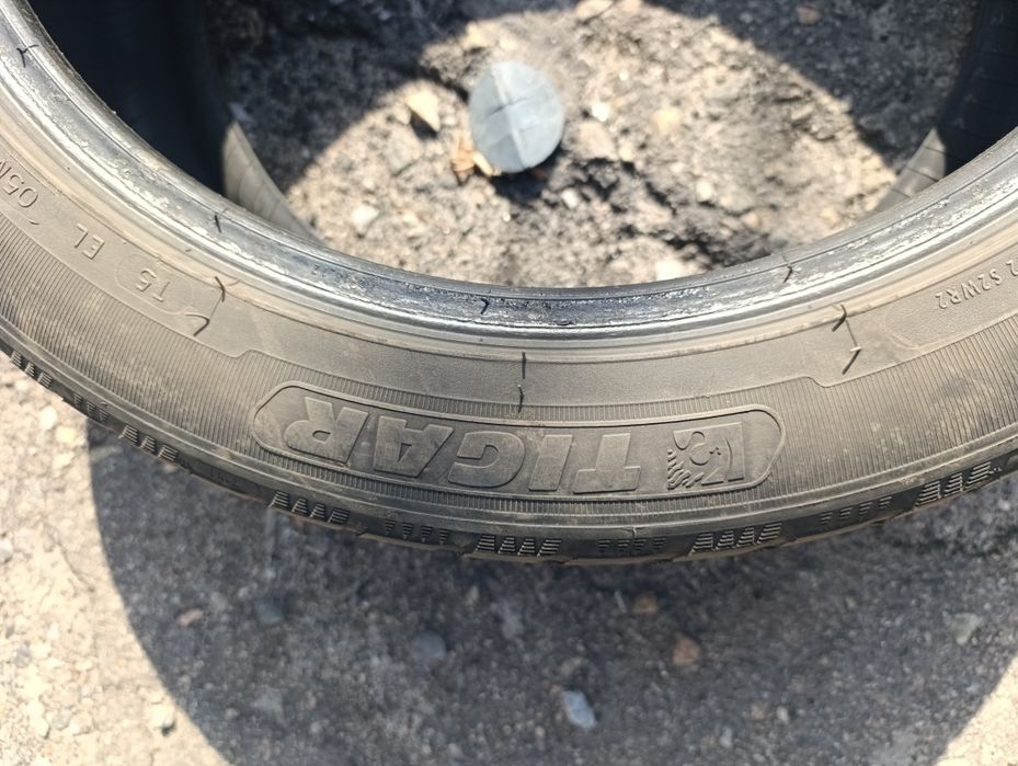Две покрышки на таврию
