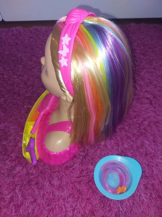 Brinquedo para treinar de cabeleireira