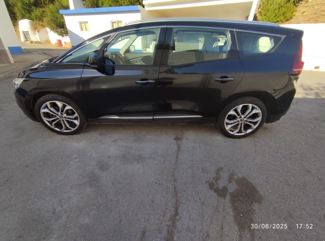 Renault Grande Scenic 1.5 dci 7L