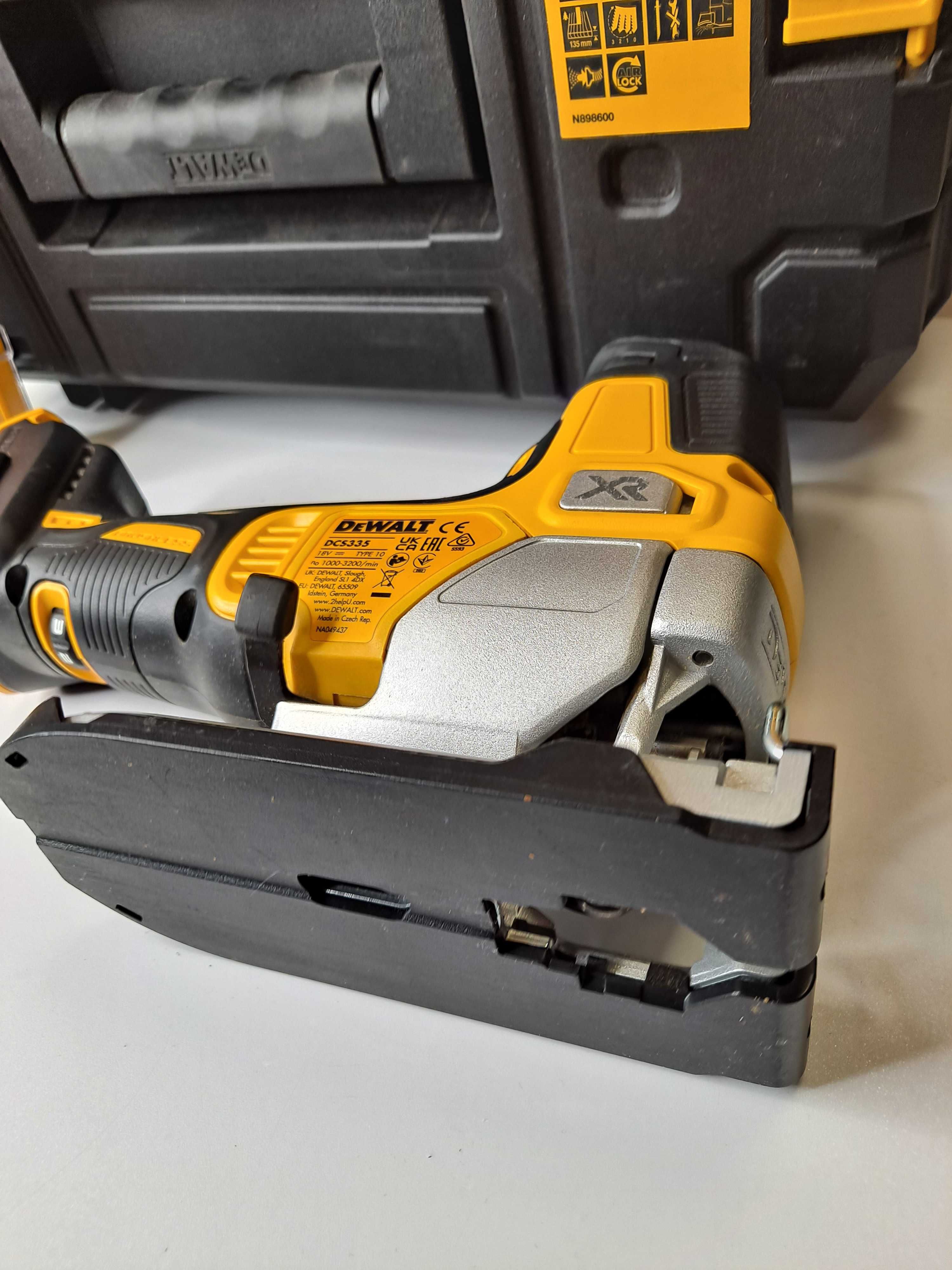 Wyrzynarka akumulatorowa Dewalt DCS335NT 2x5.0Ah +Tsak Gwarancja