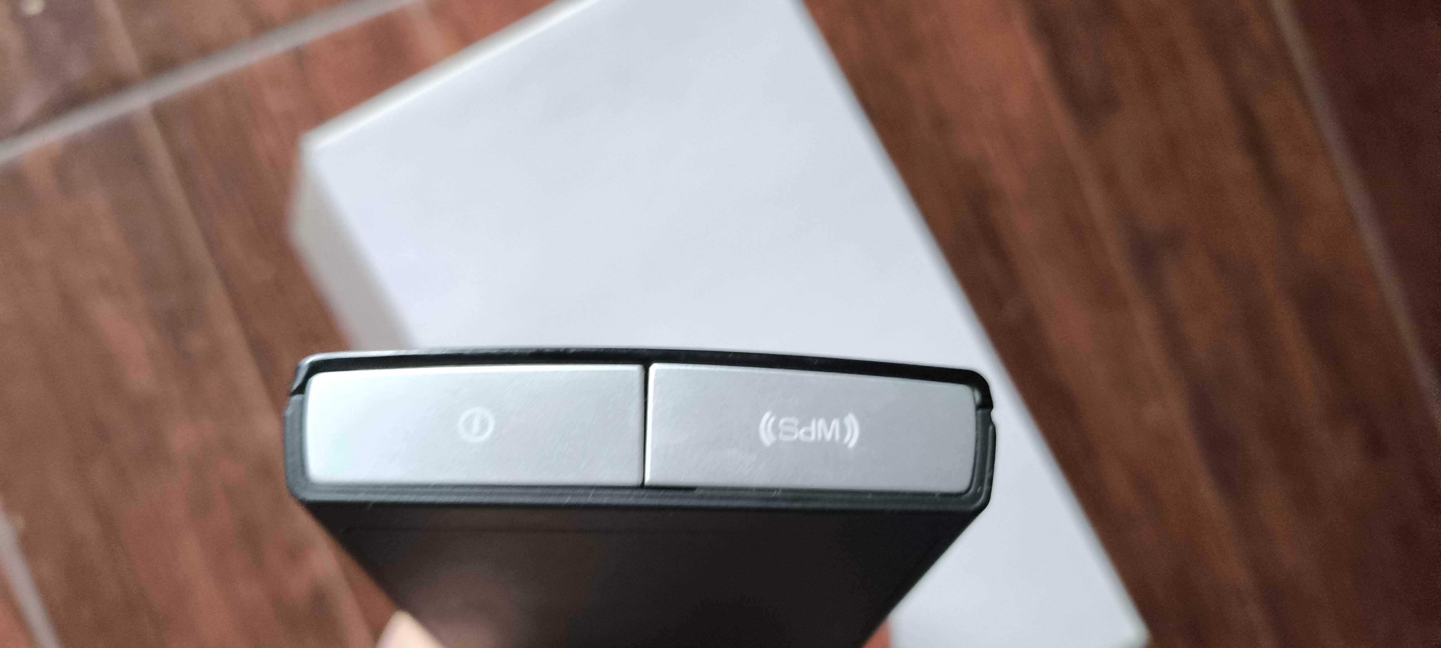 Router mobilny alcatel y800 ze stacją dokującą