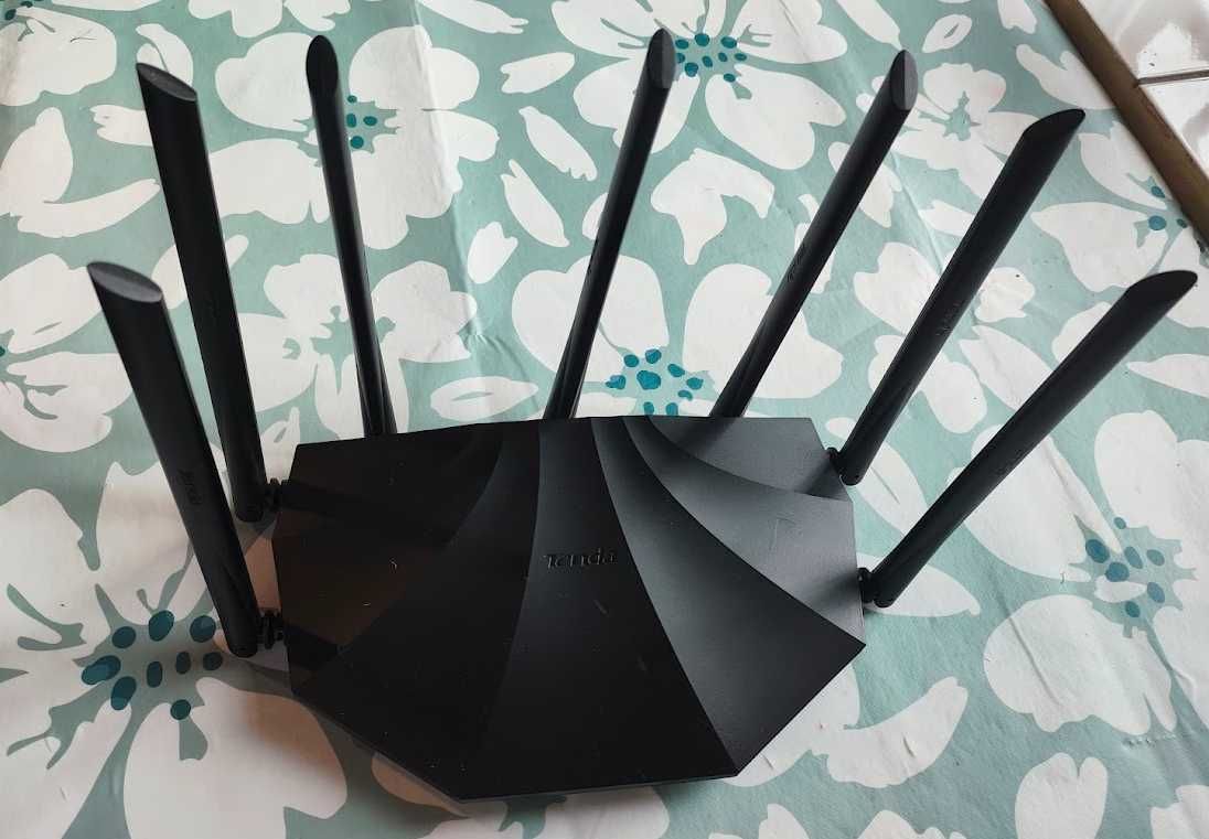 Tenda AC23 (2100Mb/s a/b/g/n/ac) DualBand