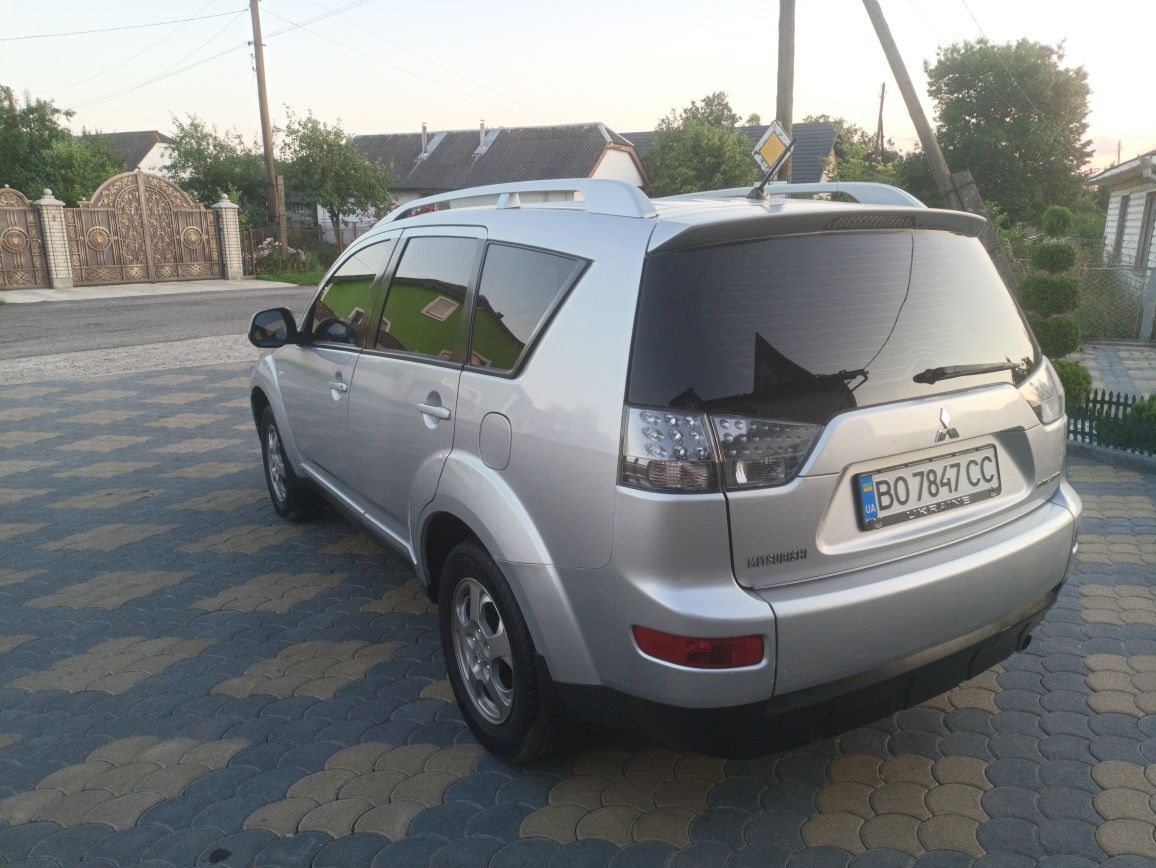 Продам Mitsubishi Outlander 2008 4х4 дизель в хорошому стані.