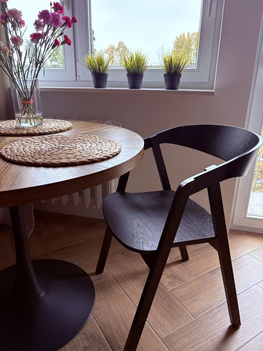 Krzesło drewniane FUTURA czarne Mextra