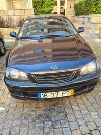 Toyota avensis a gasolina