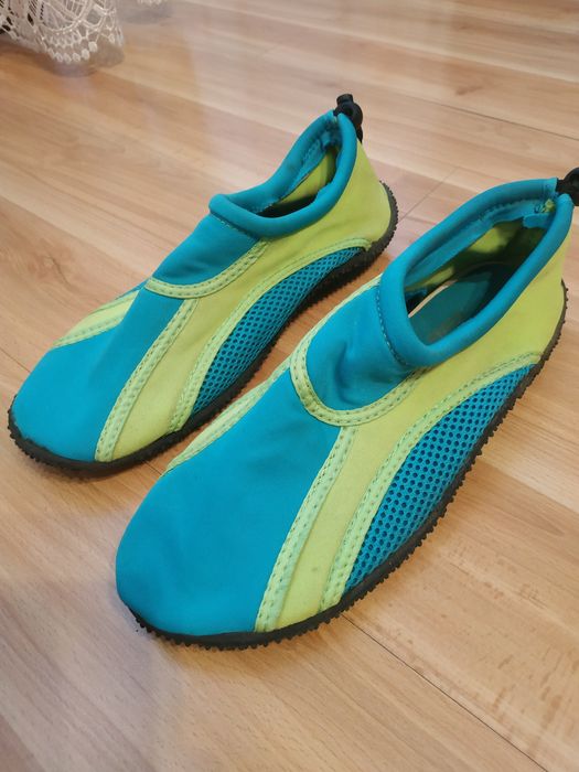 Супер легкі кросівки 38