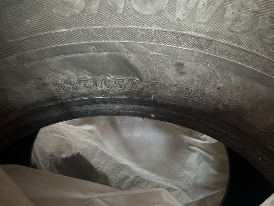 Колеса, резина зимня 235 65 r17