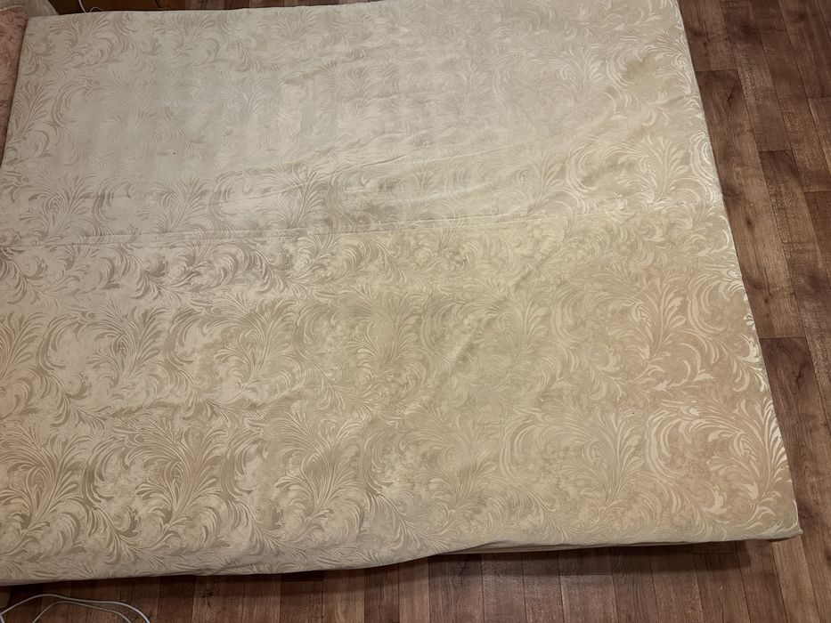 Двоспальне м’яке ліжко з нішею 160 на 200