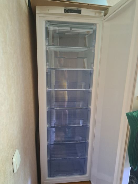 Морозильна камера Gorenje F60300DW