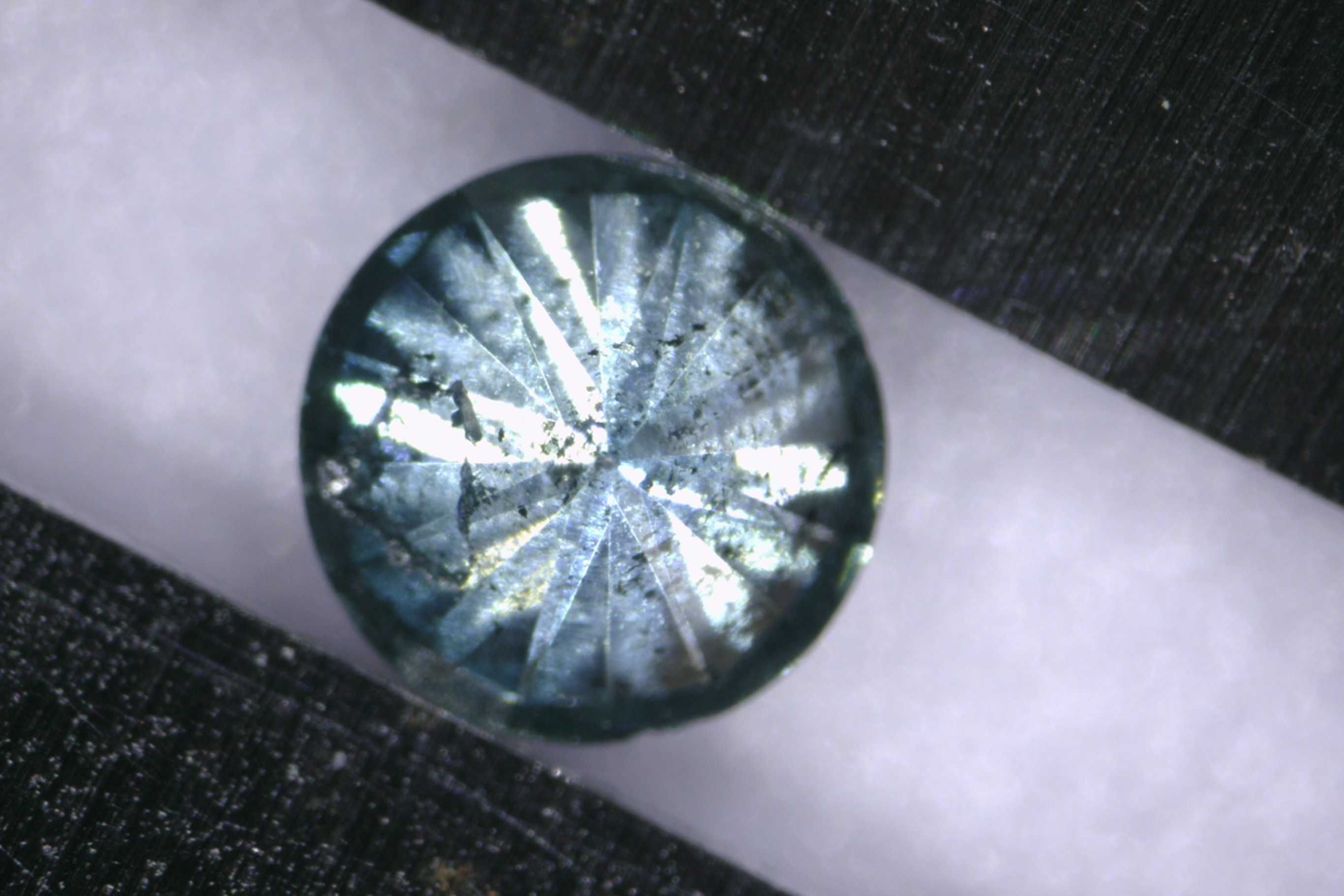 Diament 0.22ct Niebieski Brylant I3